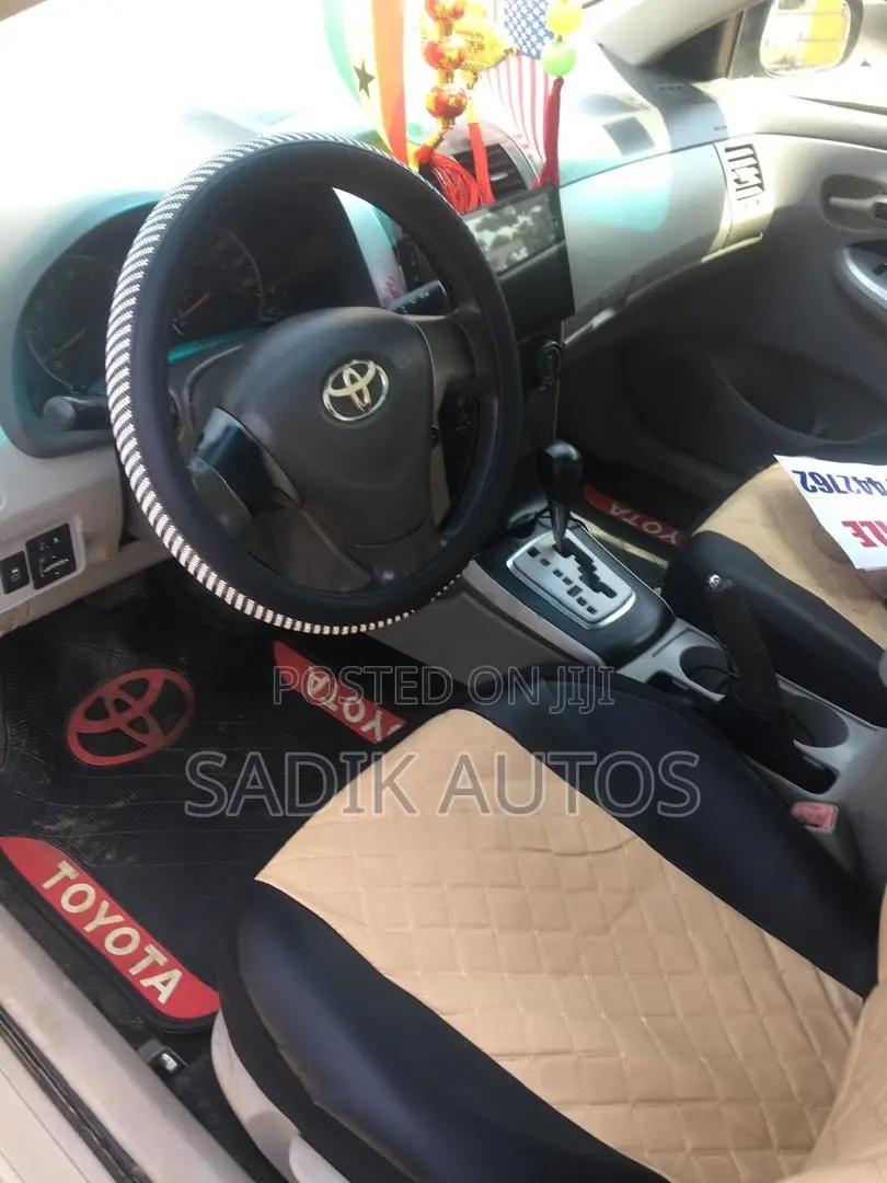 Toyota Corolla LE 4dr Sedan (1.8L 4cyl 4A) 2010 Black