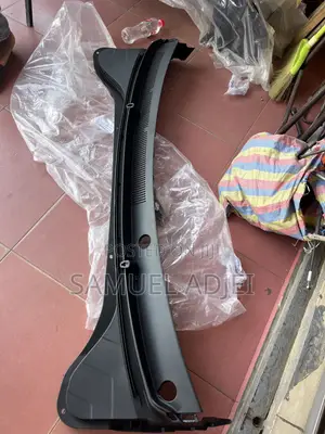Hyundai Elantra 2017 to 2018 Wiper Panel.