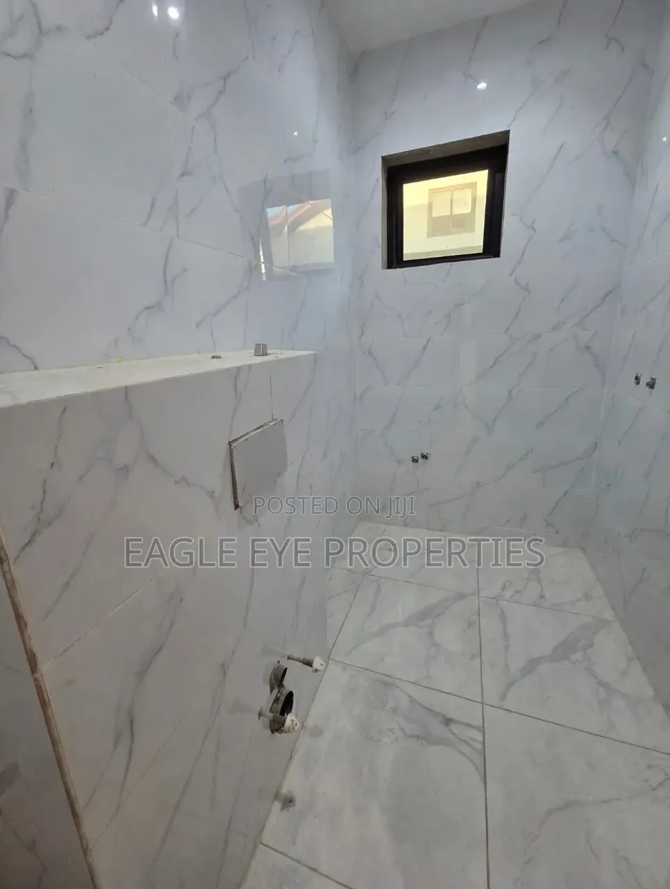 4bdrm House in Adjiringanor, Ability for sale