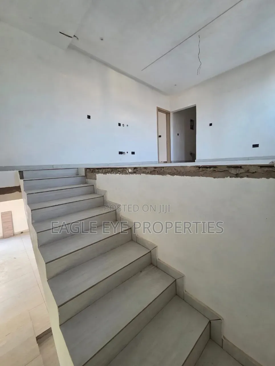 4bdrm House in Adjiringanor, Ability for sale