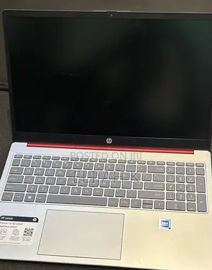Laptop HP Pavilion 15 3GB Intel Core i5 HDD+SSD 512GB