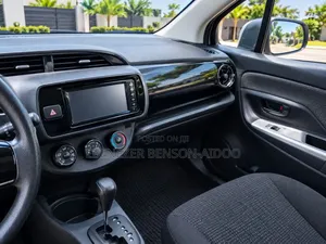 Toyota Vitz 2018 Gray
