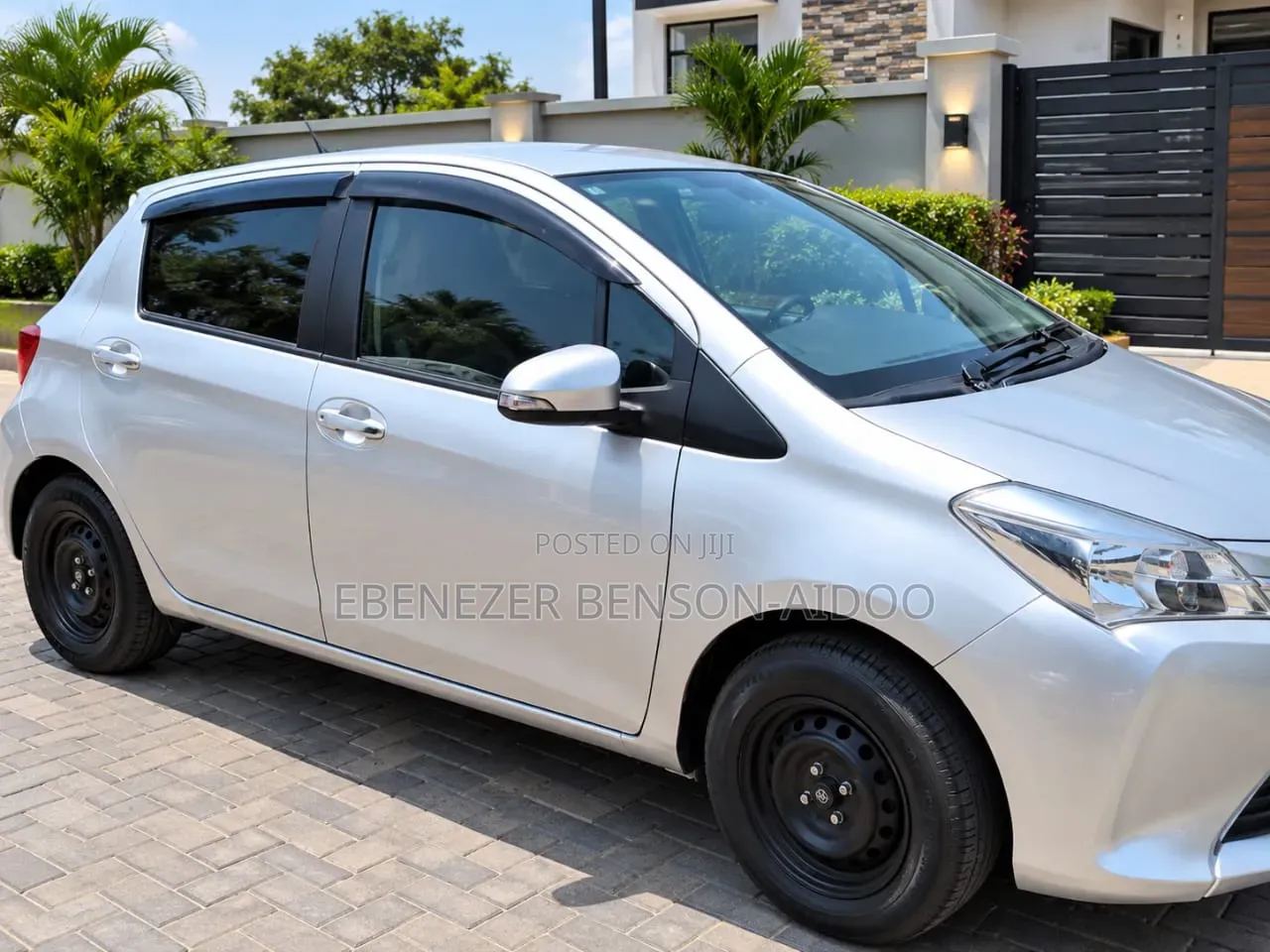 Toyota Vitz 2018 Gray