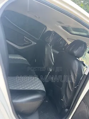 Hyundai Elantra Limited Sedan FWD (1.8L 4cyl 6A) 2013 White