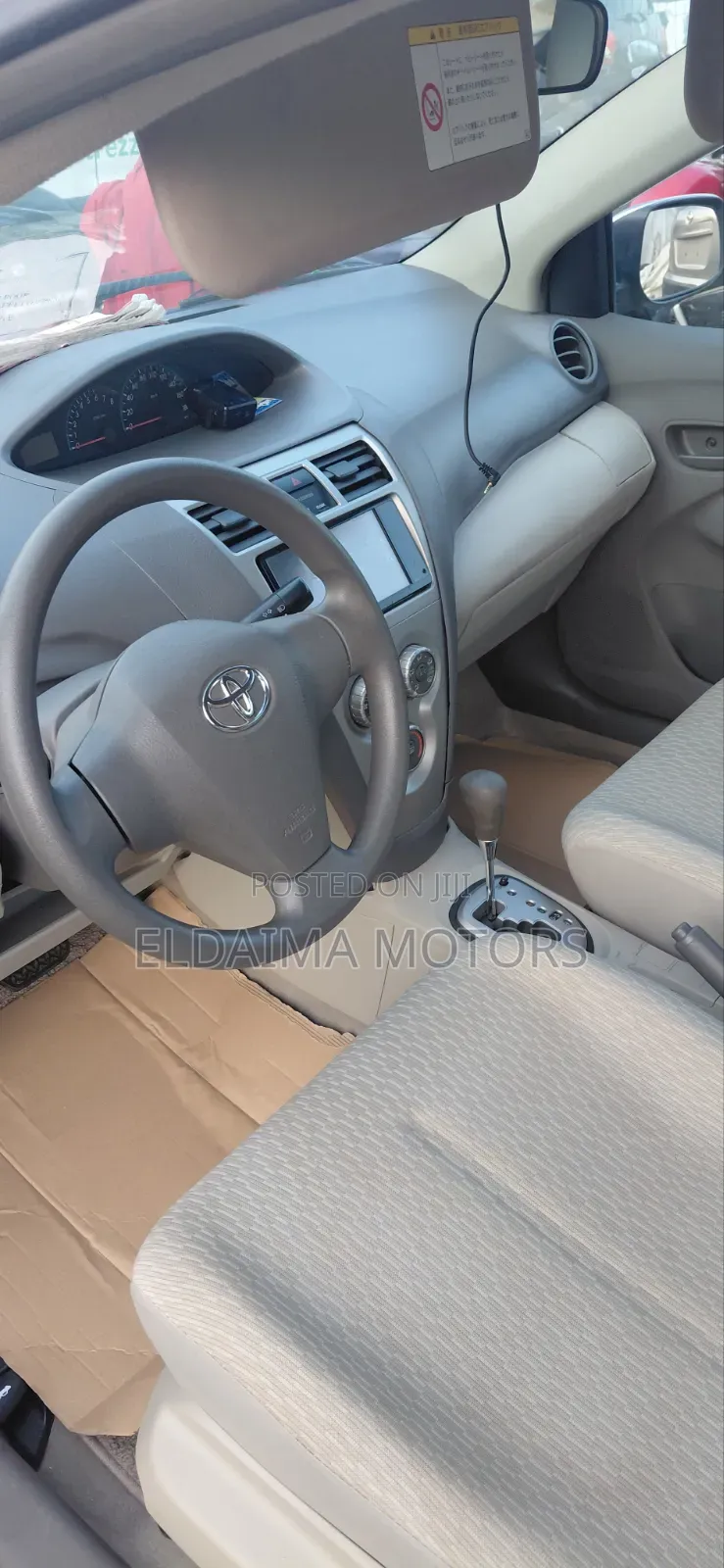 Toyota Belta 2012 Silver