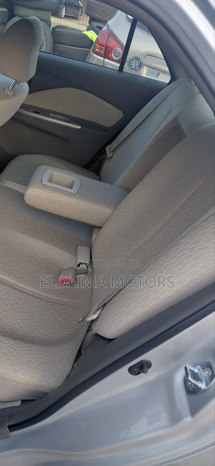 Toyota Belta 2012 Silver