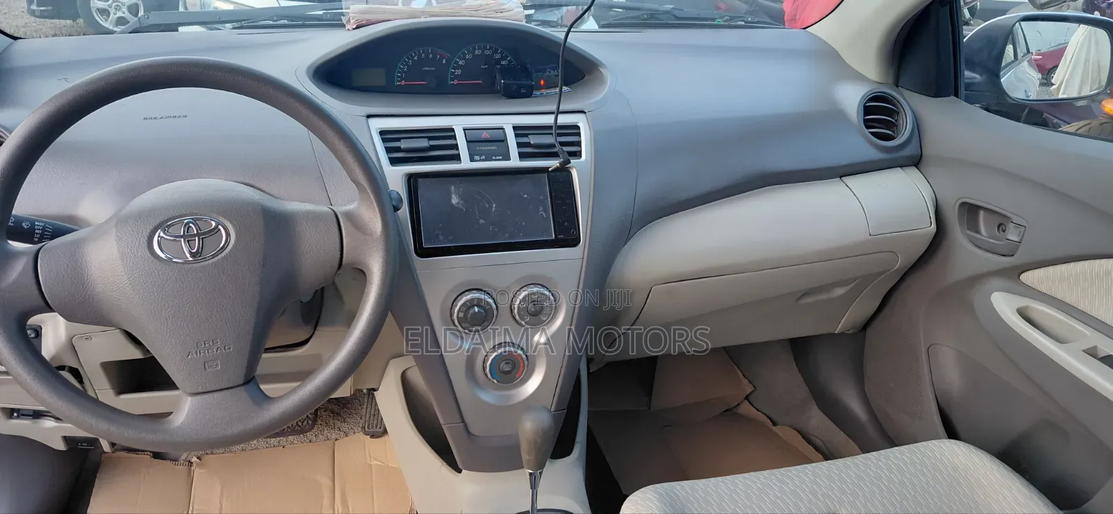 Toyota Belta 2012 Silver