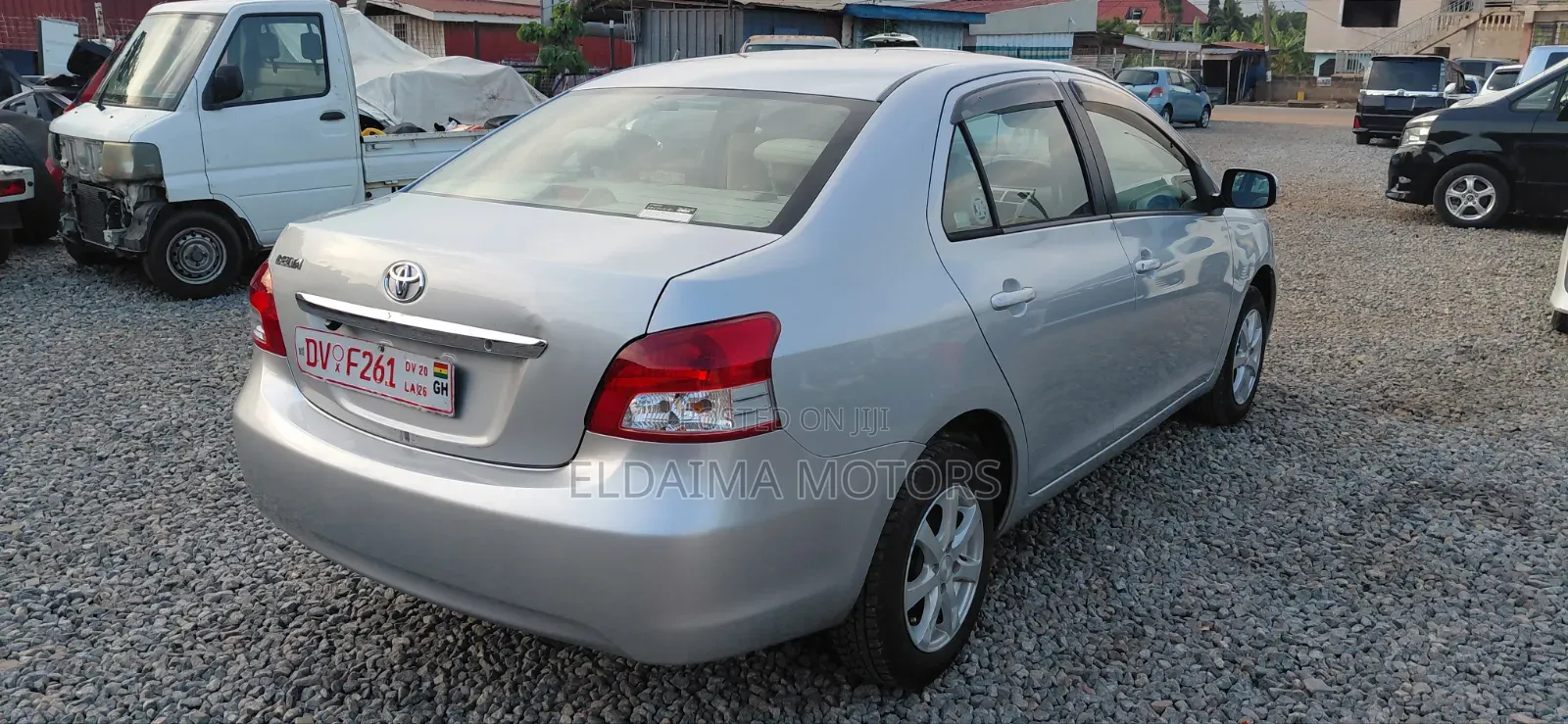 Toyota Belta 2012 Silver