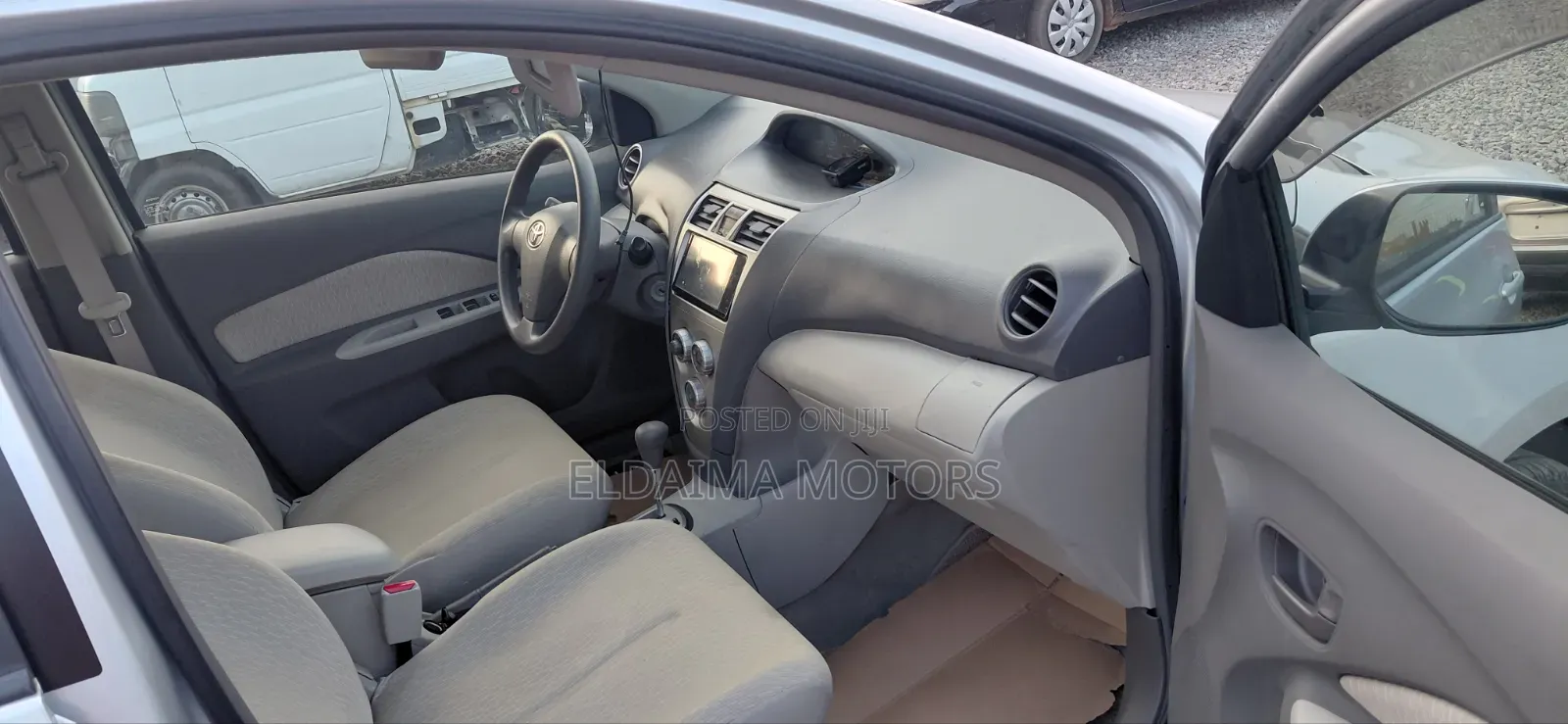 Toyota Belta 2012 Silver