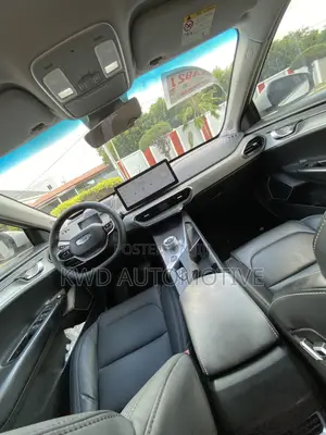 Geely Emgrand EV Pro 2023 White