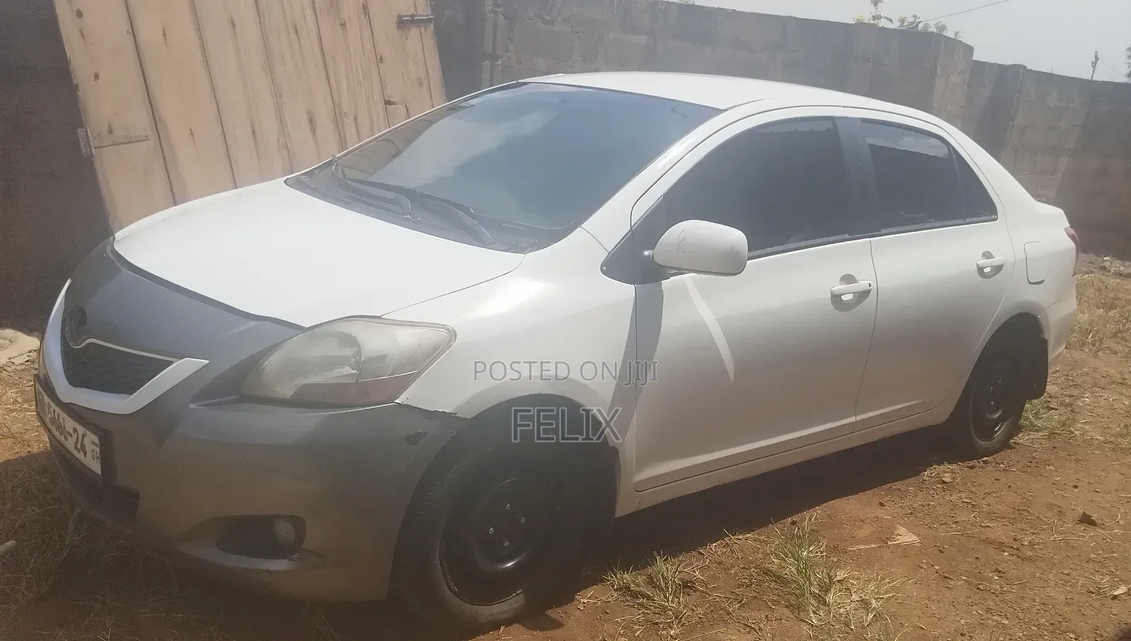 Toyota Yaris 2012 White