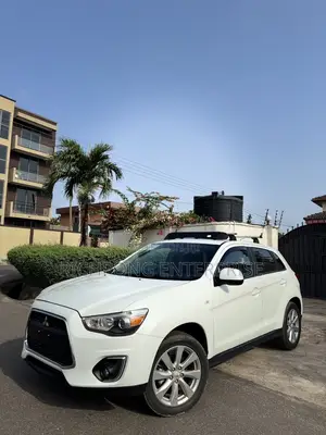 Mitsubishi Outlander 2015 White