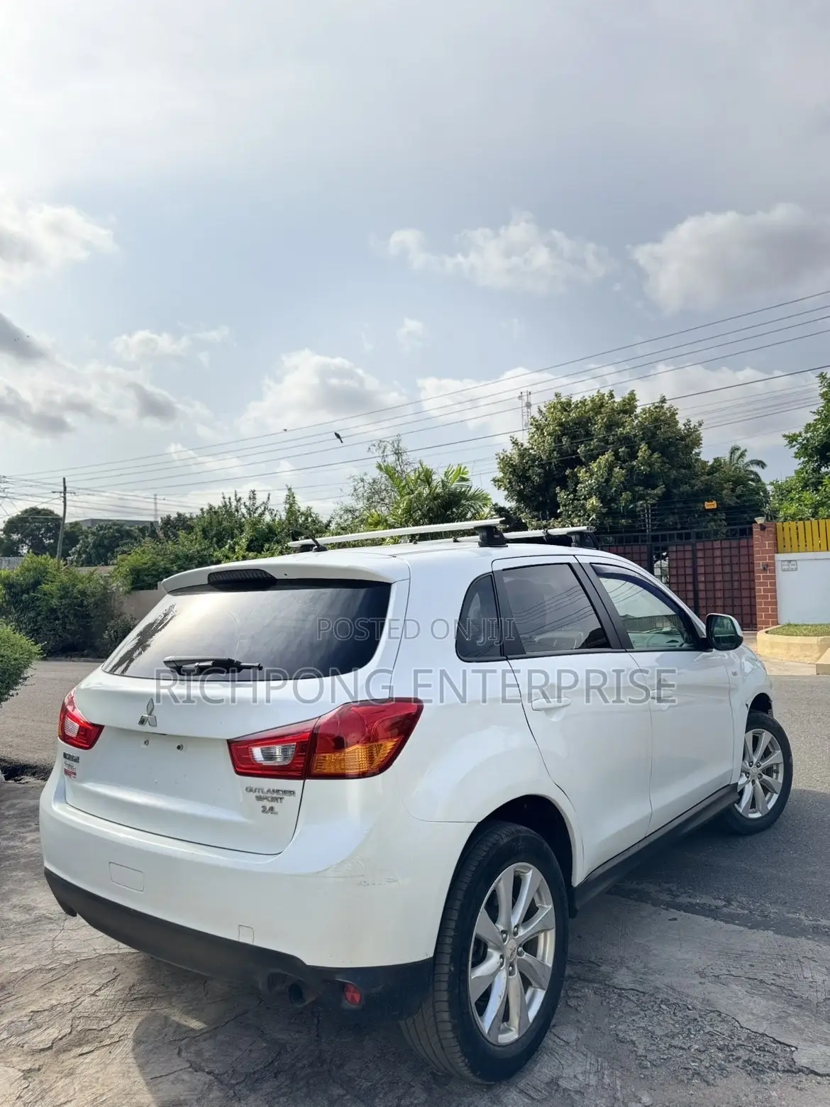Mitsubishi Outlander 2015 White