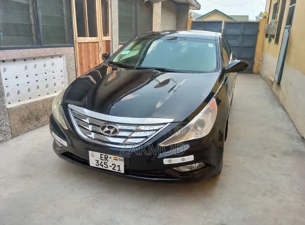 Hyundai Sonata Limited 2.0T Sedan (2.0L 4cyl 6A) 2013 Black