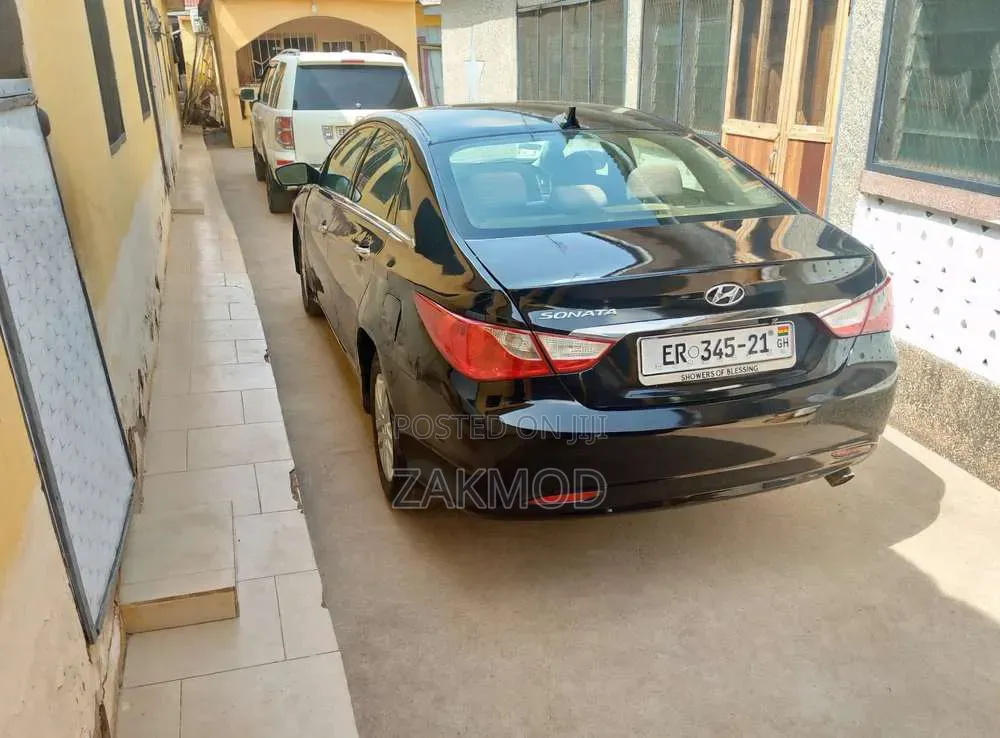Hyundai Sonata Limited 2.0T Sedan (2.0L 4cyl 6A) 2013 Black