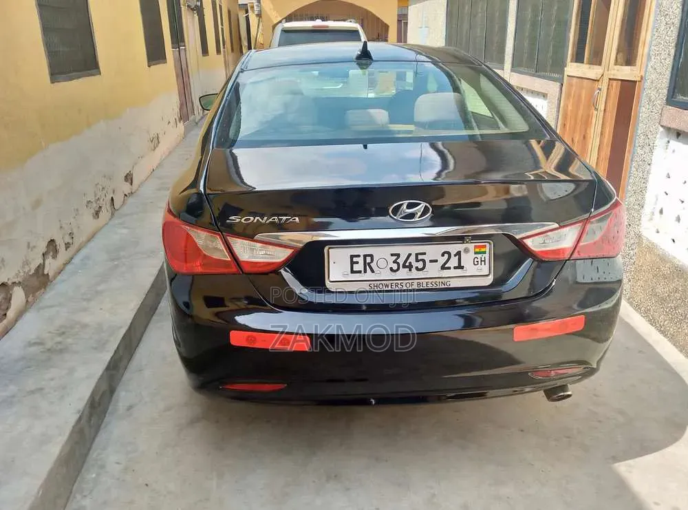 Hyundai Sonata Limited 2.0T Sedan (2.0L 4cyl 6A) 2013 Black