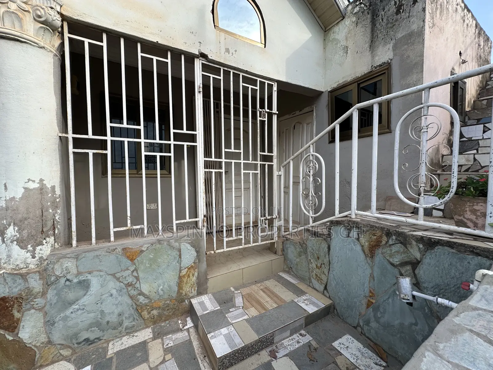 1bdrm Apartment in Maxspinno Properties, Owusu Ansah for rent