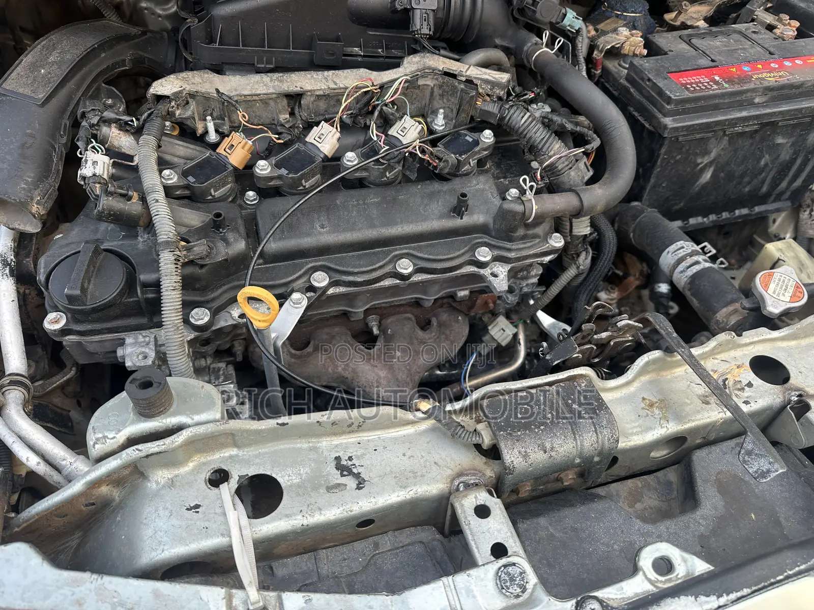 Toyota Vitz 1.3 FWD 5dr 2012 Pearl