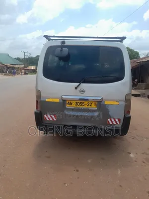 Nissan Caravan (Urvan) 2012