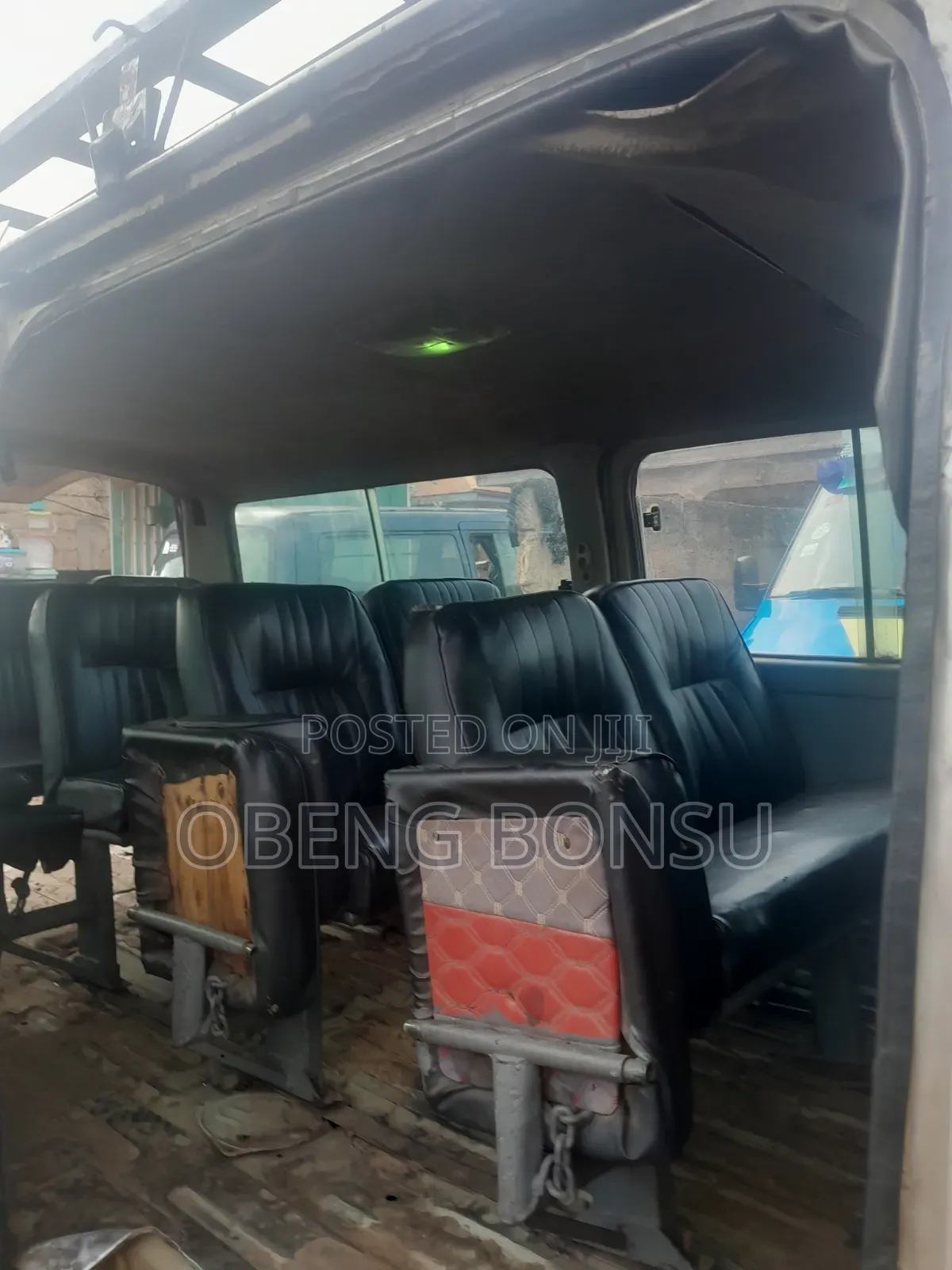 Nissan Caravan (Urvan) 2012