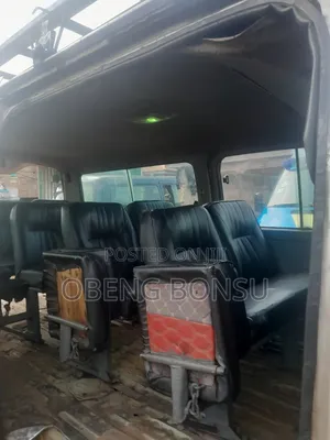 Nissan Caravan (Urvan) 2012