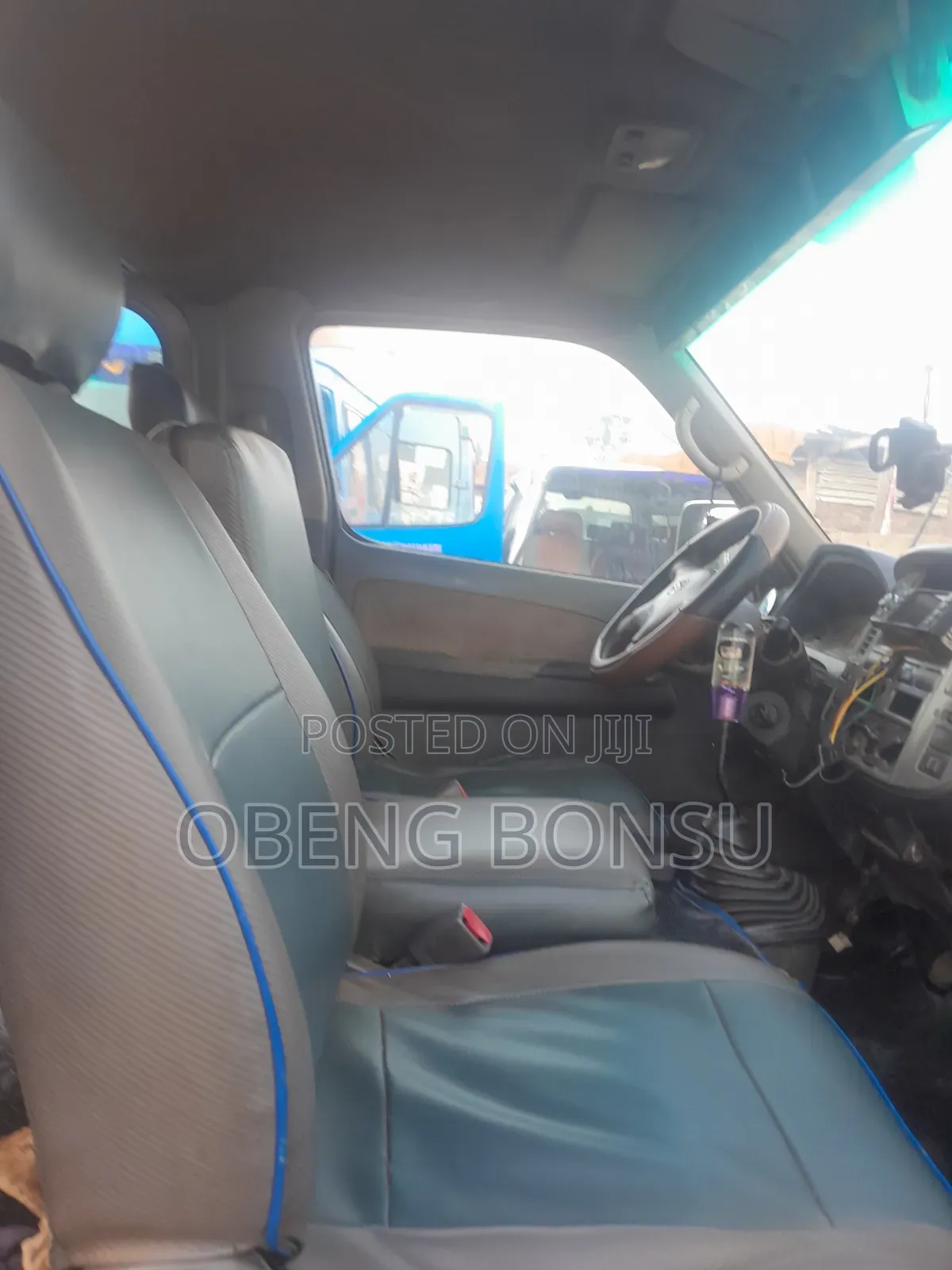 Nissan Caravan (Urvan) 2012