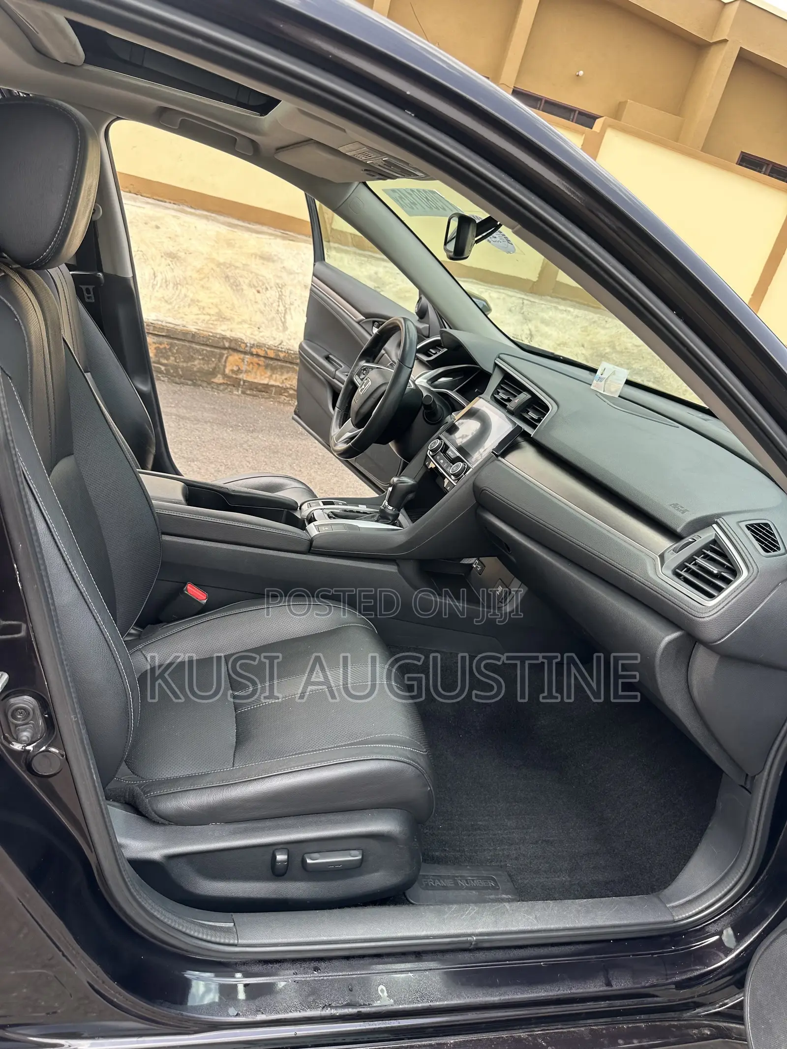 Honda Civic Touring 2dr Coupe (1.5L 4cyl) 2016 Black