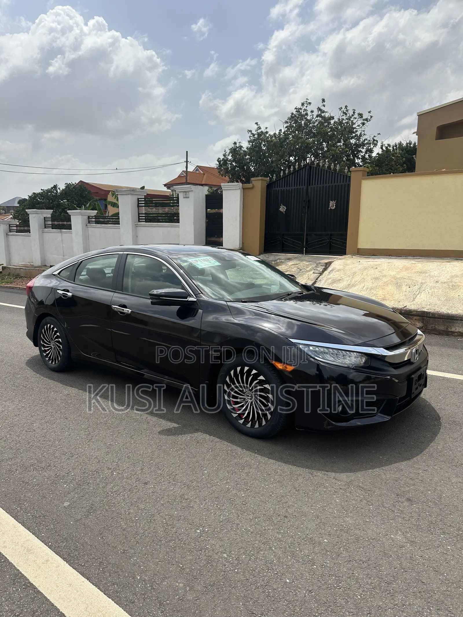 Honda Civic Touring 2dr Coupe (1.5L 4cyl) 2016 Black