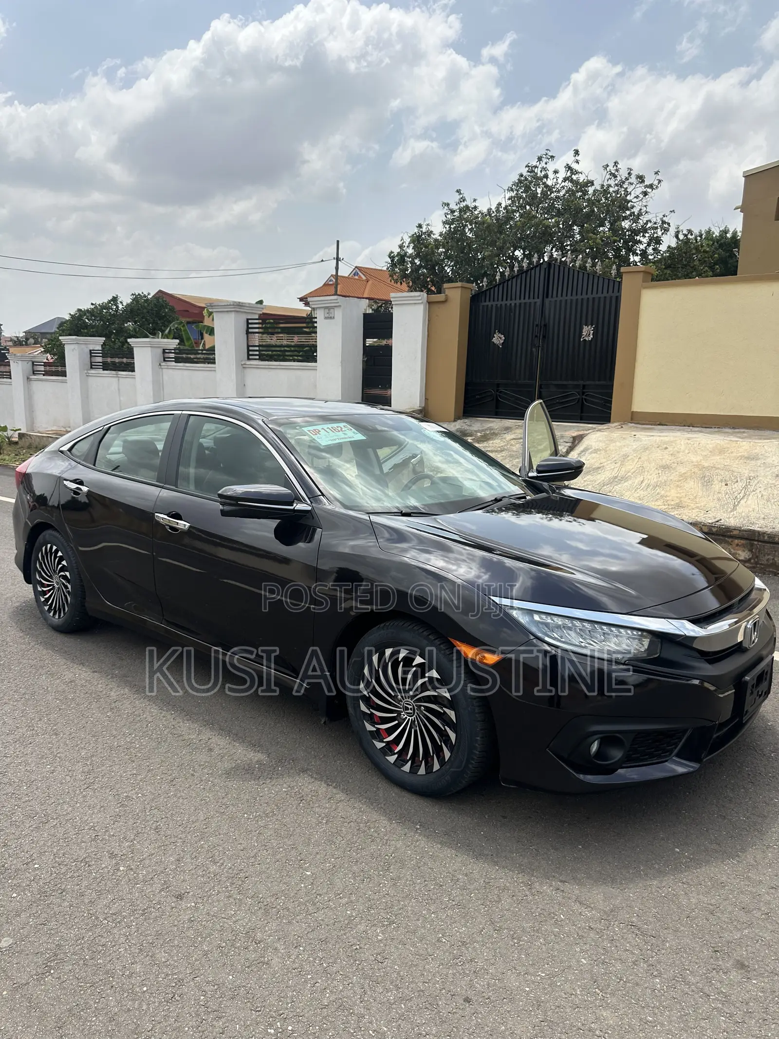Honda Civic Touring 2dr Coupe (1.5L 4cyl) 2016 Black