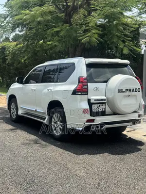 Toyota Land Cruiser Prado 2018 White