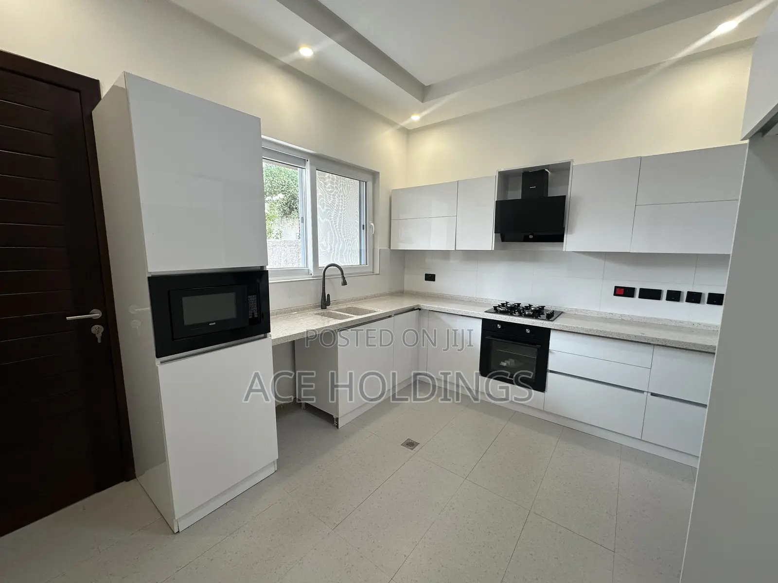 3bdrm Townhouse / Terrace in East Legon Hills for rent