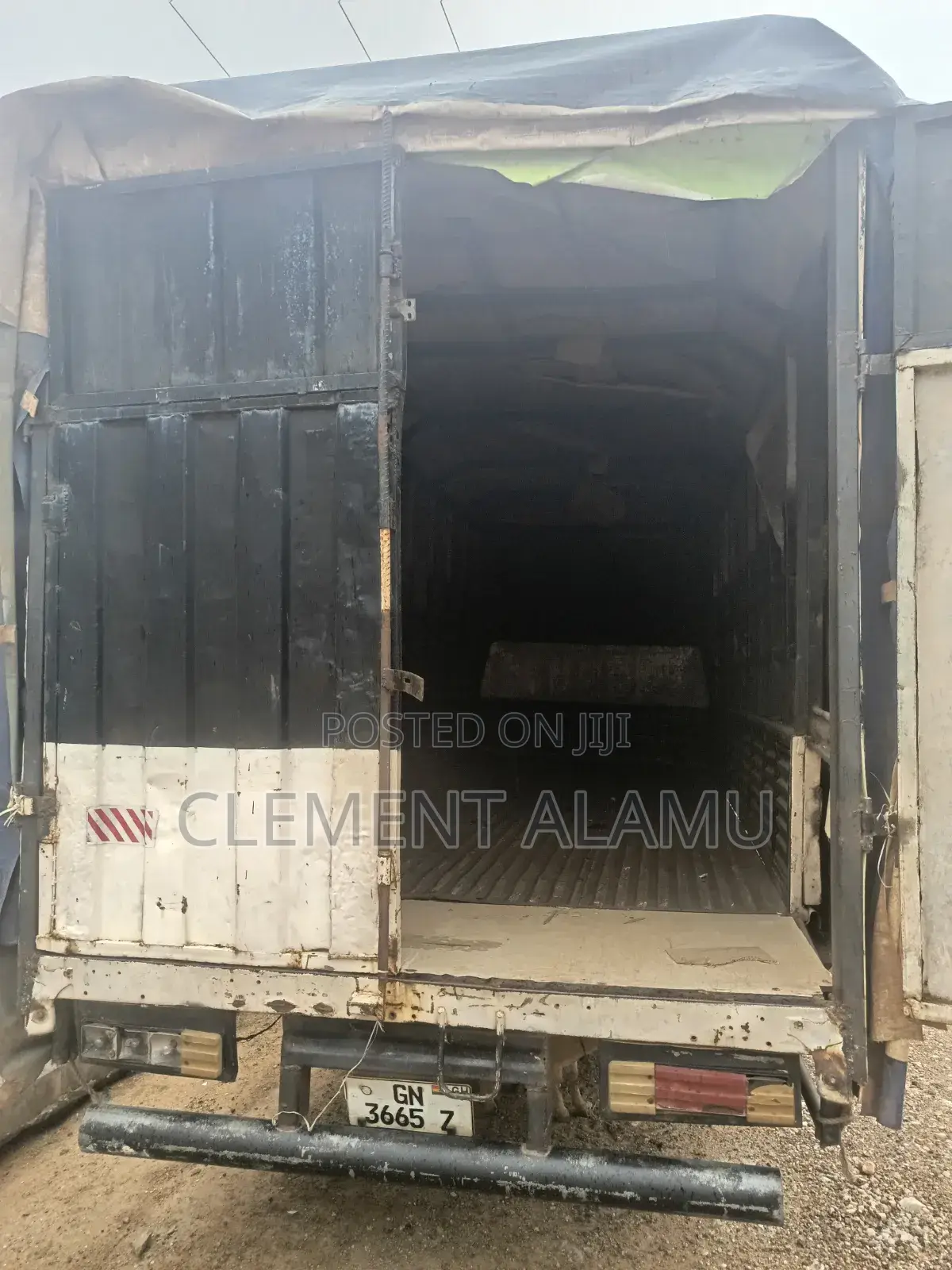 Swaraj Madza Kia Truck