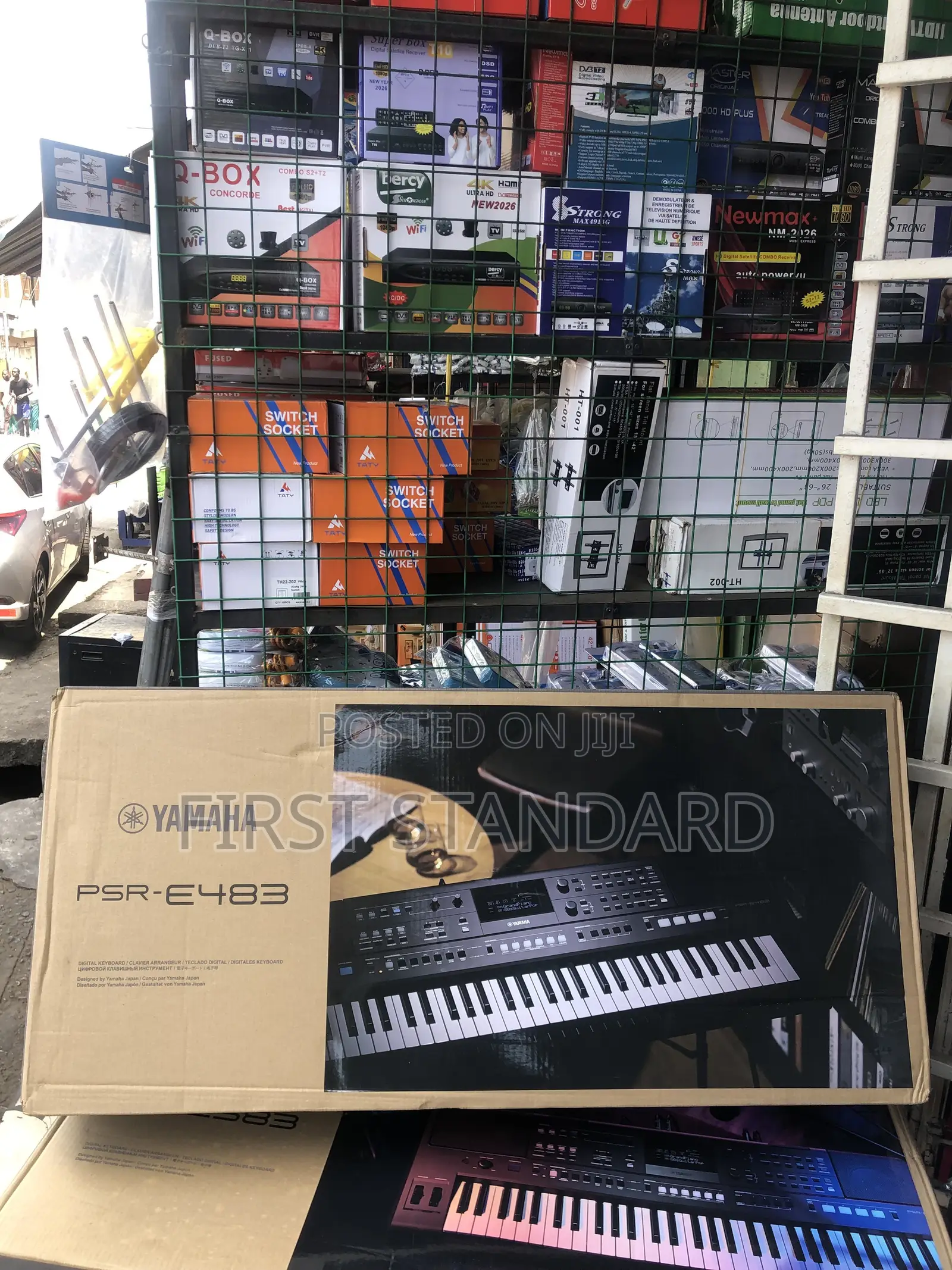Yamaha PSR E483 Keyboard