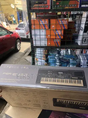Yamaha PSR E483 Keyboard