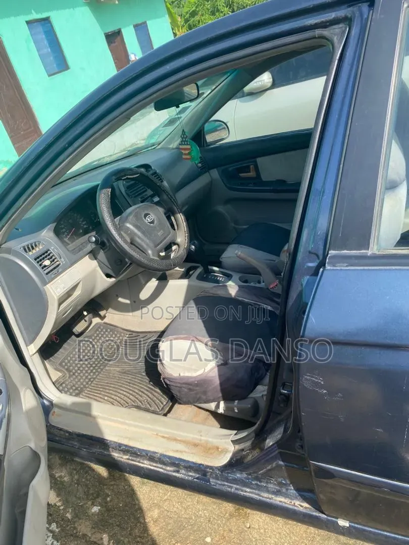 Kia Spectra 2004 Blue