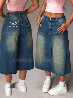 High-Waisted Knee-Length Baggy Denim Bermuda Shorts (Jorts).