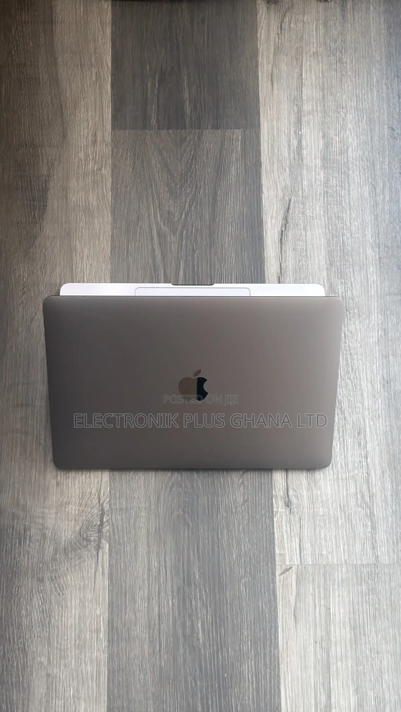 Laptop Apple MacBook Pro 2022 M2 16GB Apple M2 SSD 512GB