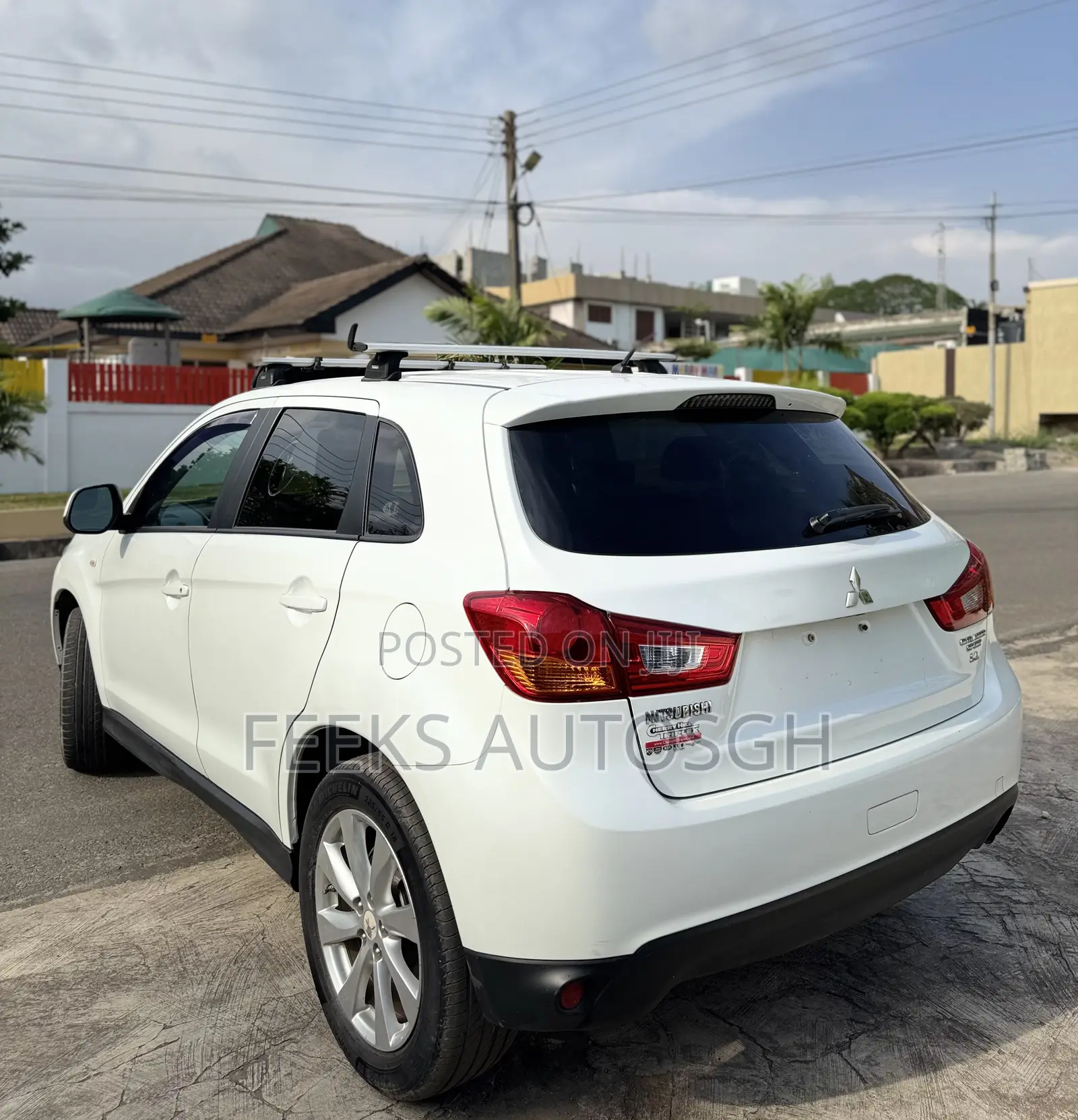 Mitsubishi Outlander SE 4dr SUV AWD (2.4L 4cyl CVT) 2015 White