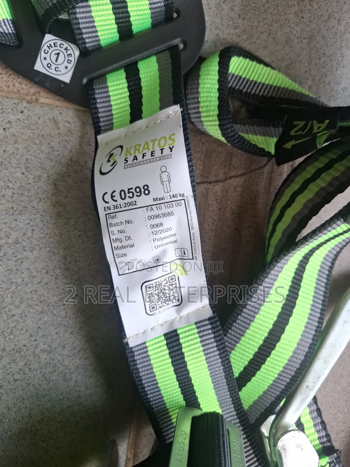 Fall Arrest Safety Harness W Shock Absorbing Lanyard & Scaffold Hook