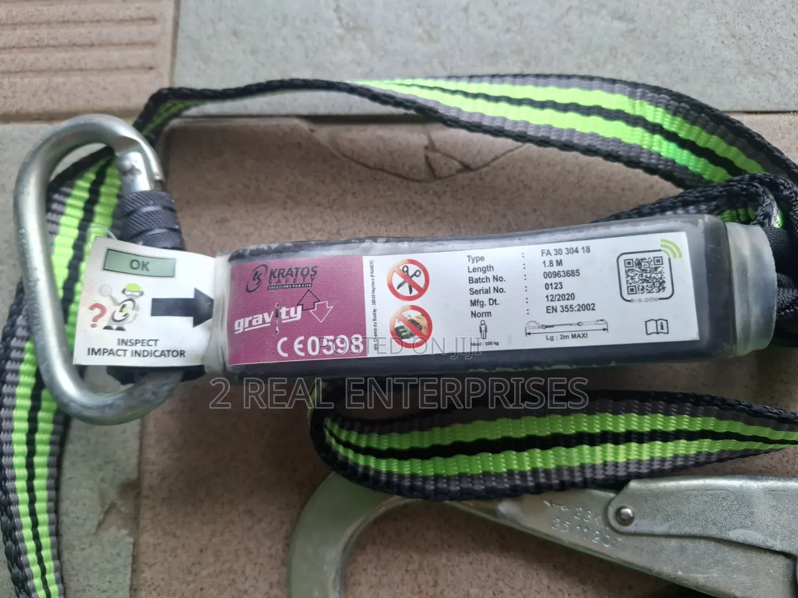 Fall Arrest Safety Harness W Shock Absorbing Lanyard & Scaffold Hook