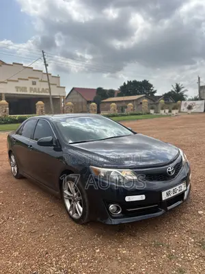 Toyota Camry SE 4dr Sedan (2.5L 4cyl 6A) 2013 Black