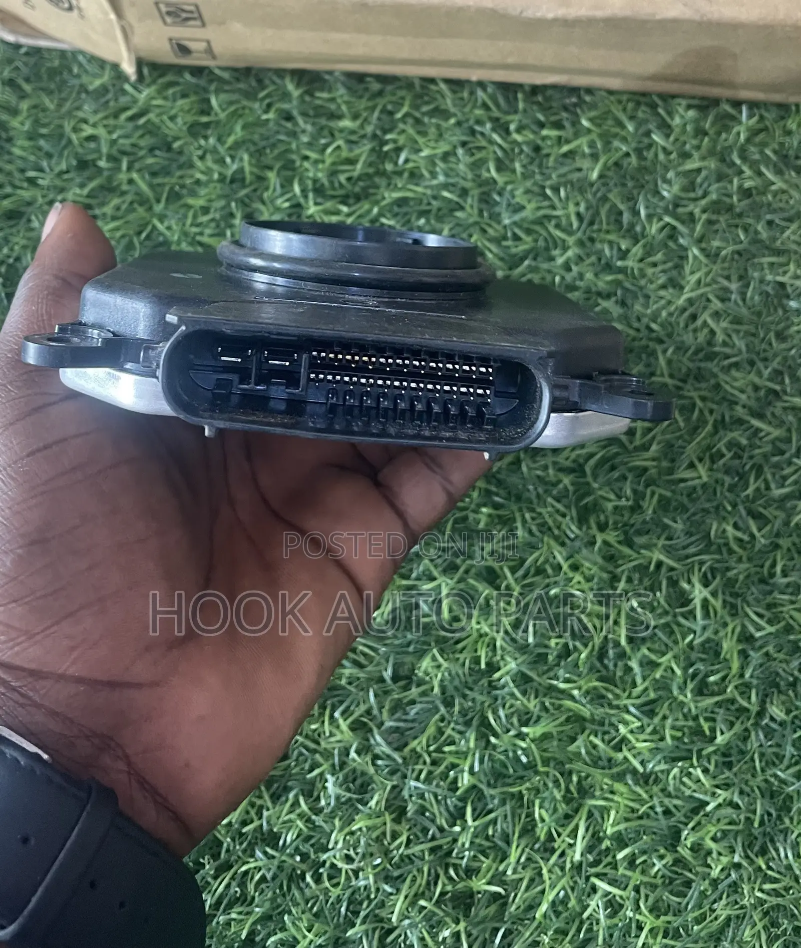 Toyota Land Cruiser Prado LC250, LC300, Tundra Headlight Charger