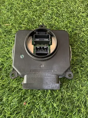 Toyota Land Cruiser Prado LC250, LC300, Tundra Headlight Charger