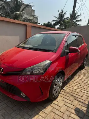 Toyota Vitz 2015 Red