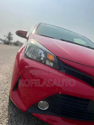 Toyota Vitz 2015 Red