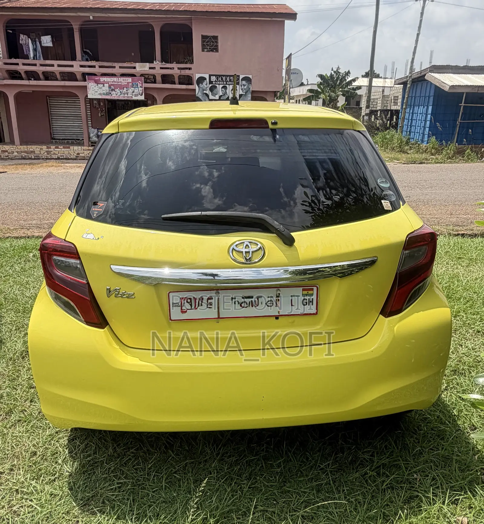 Toyota Vitz 1.3 FWD 3dr 2016 Yellow