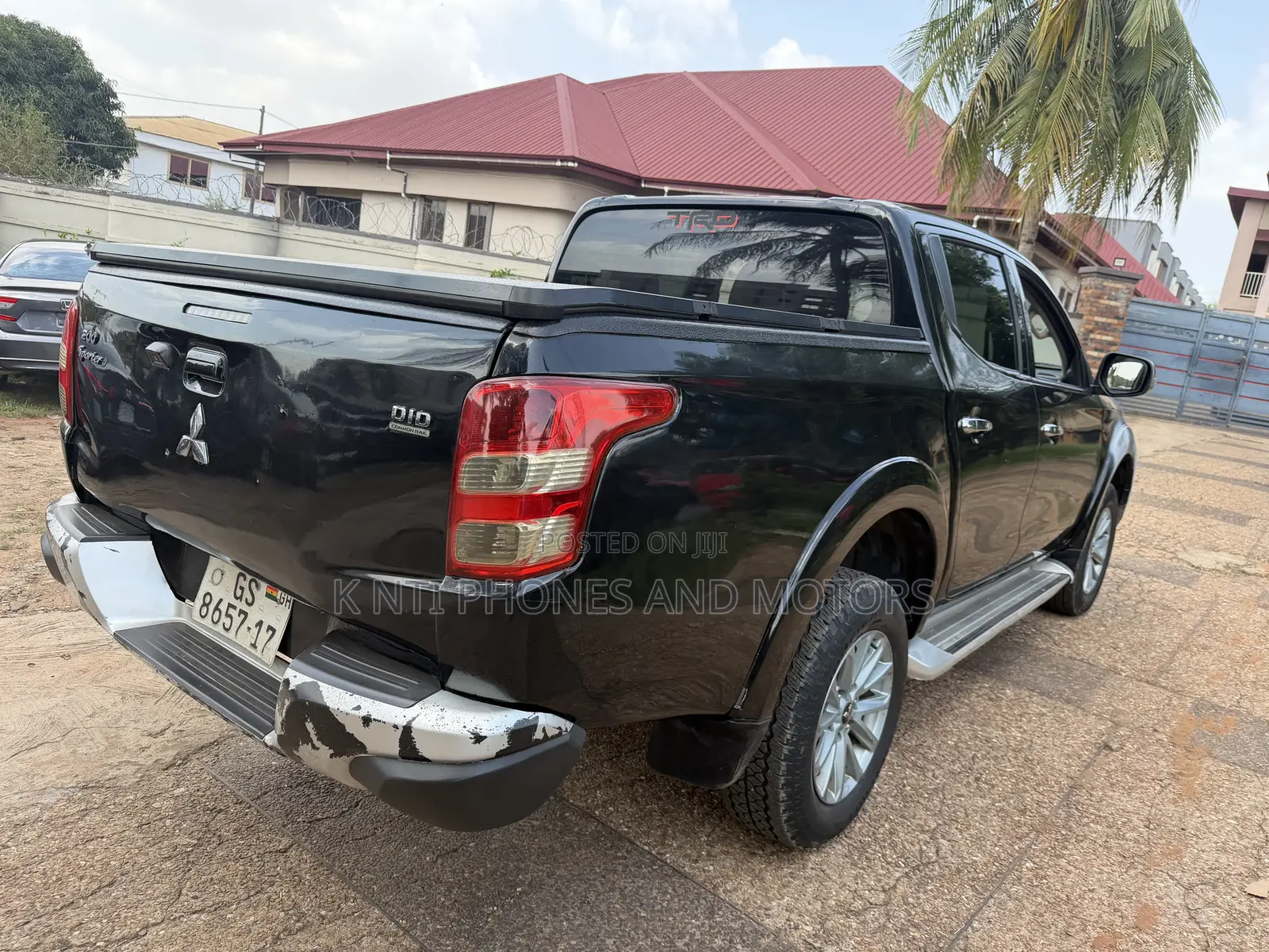 Mitsubishi L200 Double Cab 2.4 181hp 4WD 2017 Black