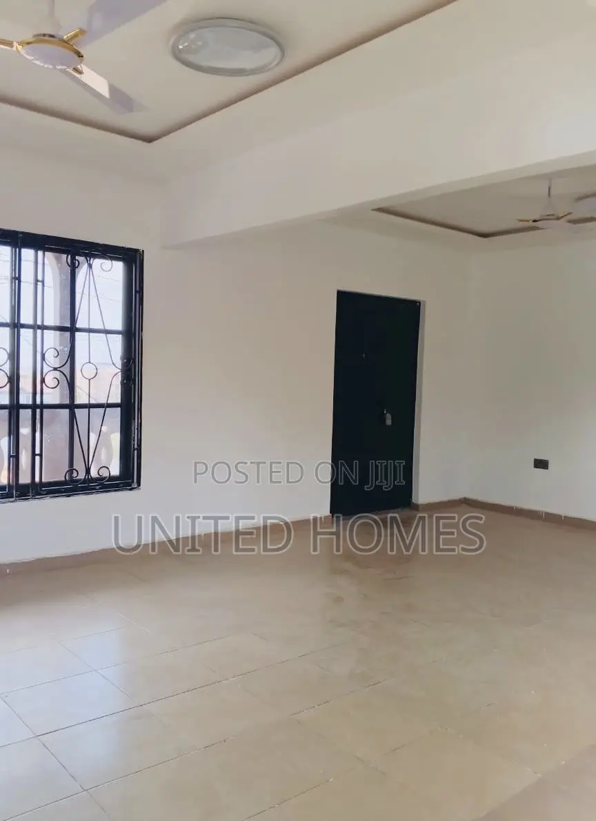 3bdrm House in Awoshie for rent