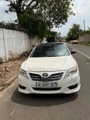 Toyota Camry SE 4dr Sedan (2.5L 4cyl 6A) 2011 White