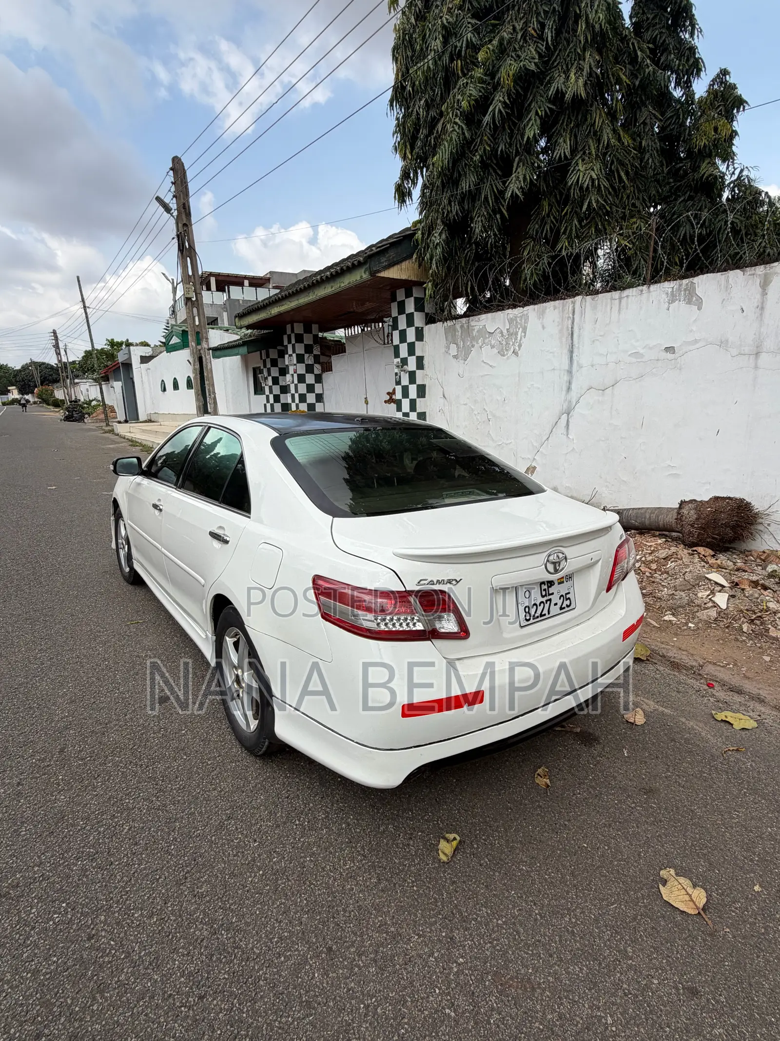 Toyota Camry SE 4dr Sedan (2.5L 4cyl 6A) 2011 White